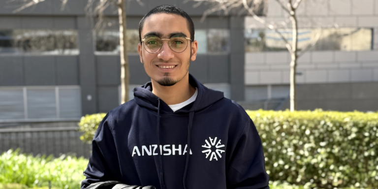 Hamza Abu-alkhair: The Voice of a Social Empire 
